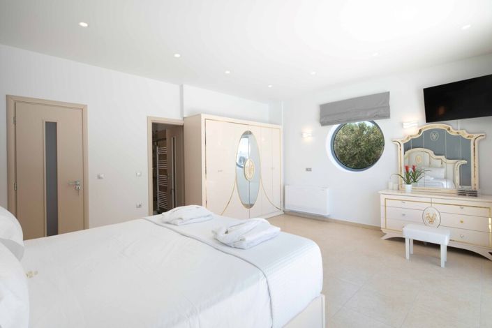 Image No.27-4 Bed Villa for sale