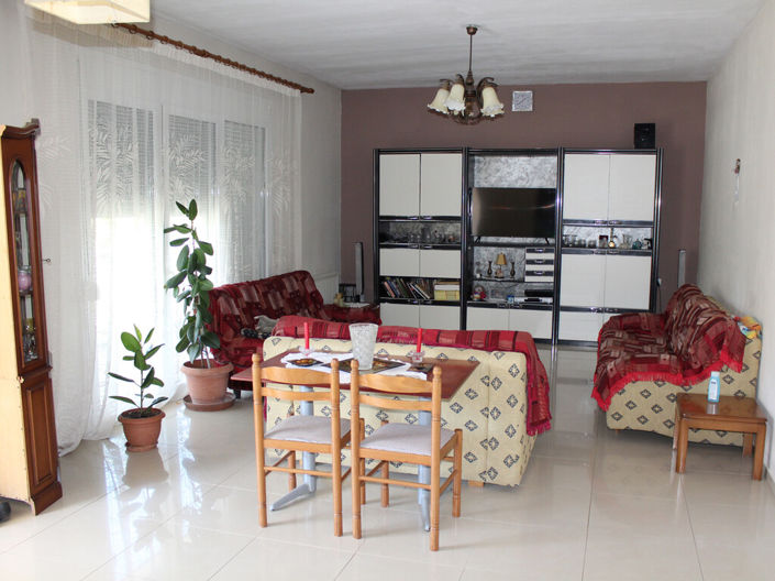 Image No.3-3 Bed Property for sale