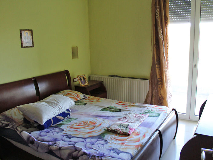 Image No.8-3 Bed Property for sale