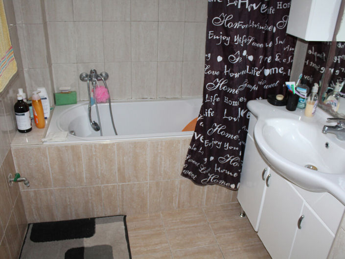 Image No.9-3 Bed Property for sale