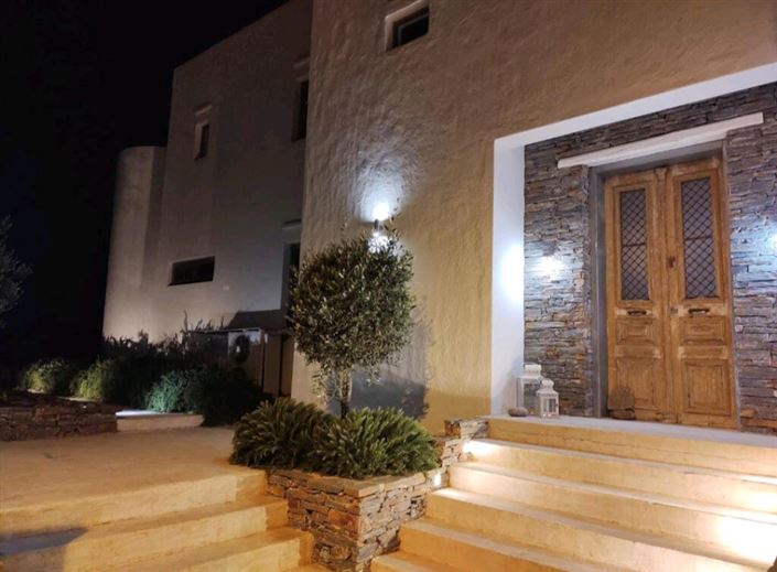 Image No.8-7 Bed Villa for sale