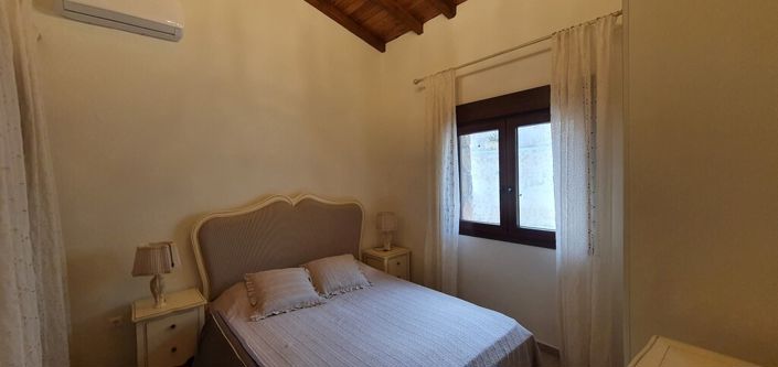 Image No.11-3 Bed Property for sale