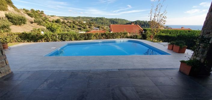 Image No.21-3 Bed Property for sale