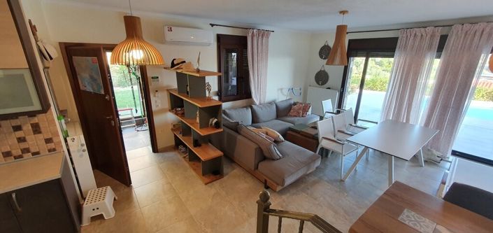 Image No.6-3 Bed Property for sale