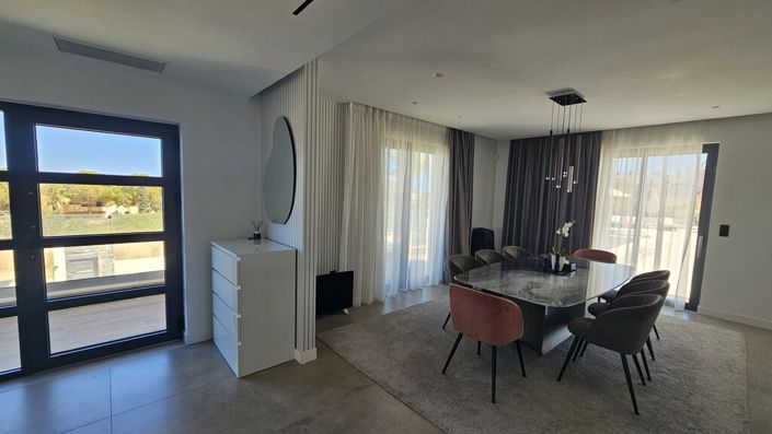Image No.16-6 Bed Villa for sale
