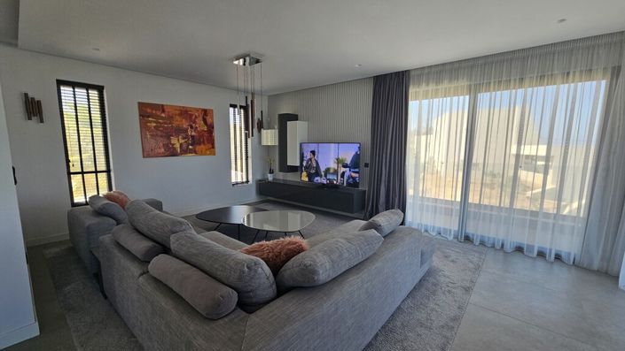 Image No.18-6 Bed Villa for sale