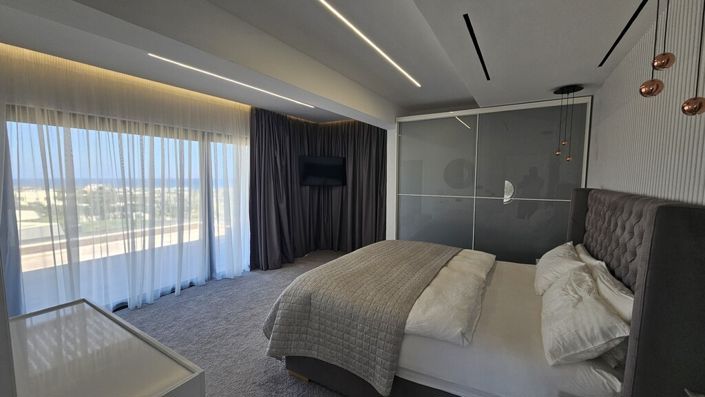 Image No.22-6 Bed Villa for sale