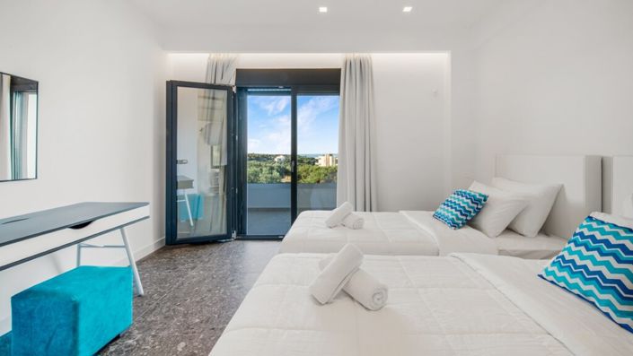 Image No.16-7 Bed Villa for sale