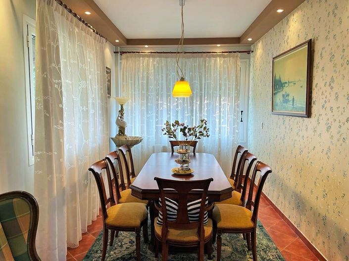 Image No.15-3 Bed Property for sale