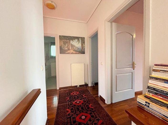 Image No.29-3 Bed Property for sale