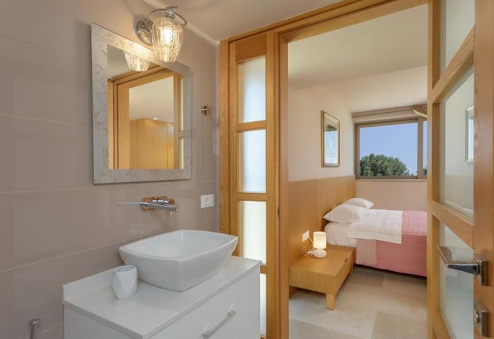 Image No.19-5 Bed Villa for sale