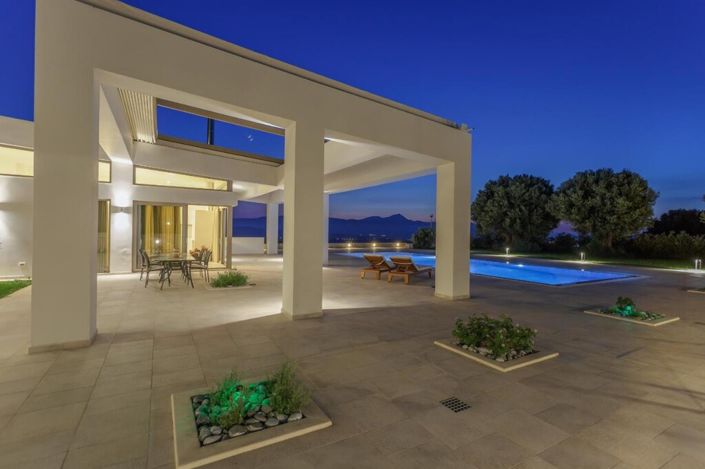 Image No.27-5 Bed Villa for sale