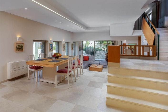 Image No.8-5 Bed Villa for sale