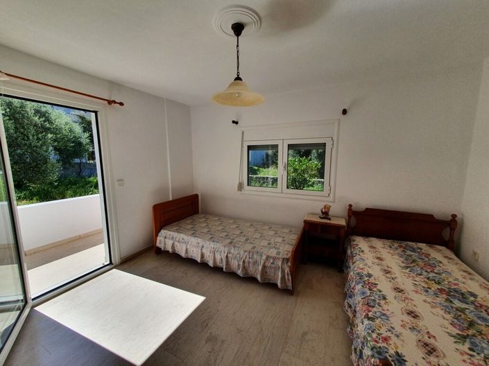 Image No.22-4 Bed Property for sale