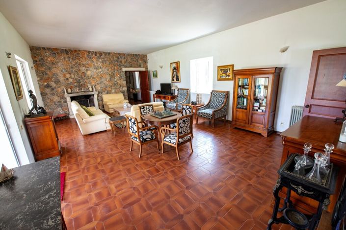 Image No.29-5 Bed Villa for sale