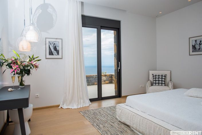 Image No.28-5 Bed Villa for sale