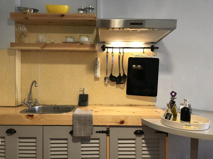 Image No.6-18 Bed Hotel for sale