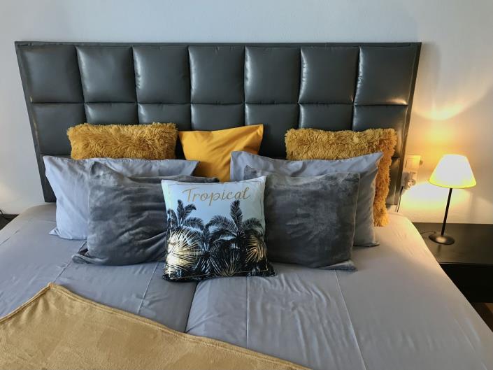 Image No.7-18 Bed Hotel for sale