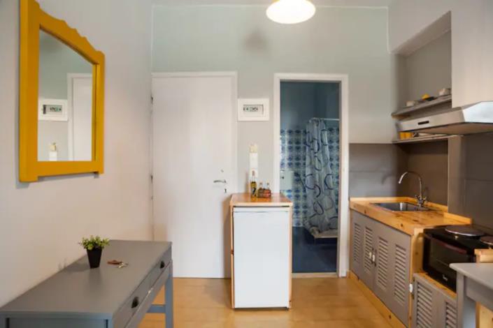 Image No.12-18 Bed Hotel for sale