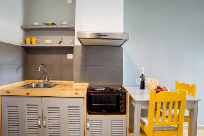 Image No.13-18 Bed Hotel for sale