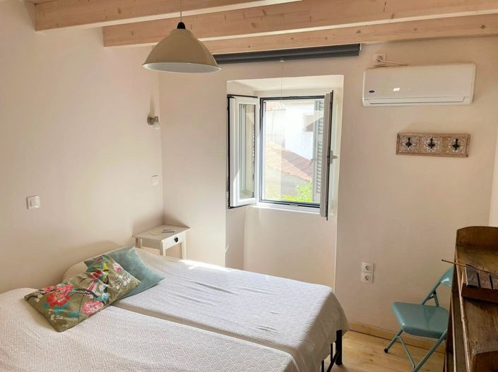 Image No.12-3 Bed Maisonette for sale