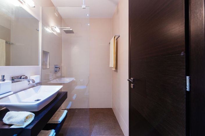 Image No.16-5 Bed Villa for sale