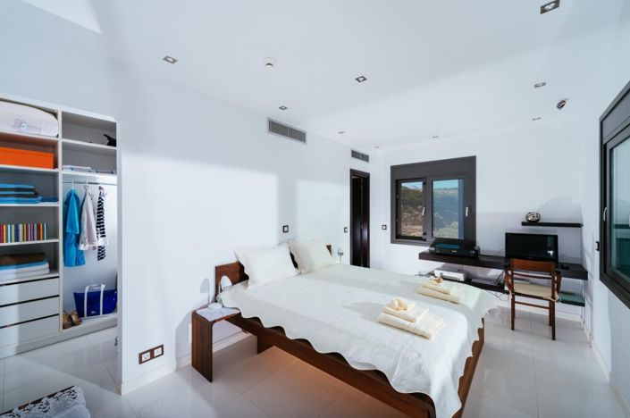 Image No.19-5 Bed Villa for sale