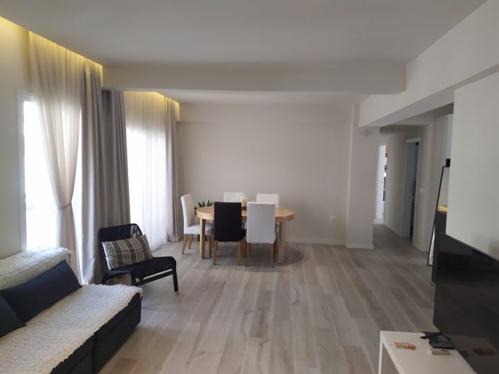 Image No.1-4 Bed Flat for sale