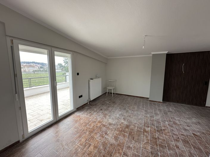 Image No.17-5 Bed Property for sale