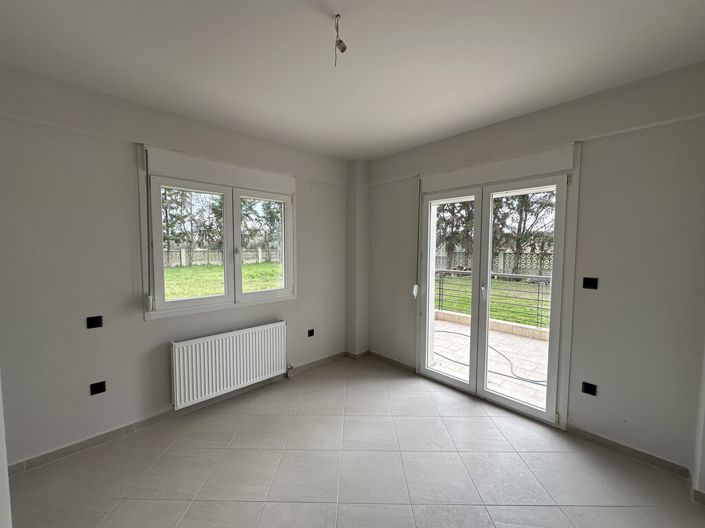 Image No.19-Propriété de 5 chambres à vendre à Thessalonique