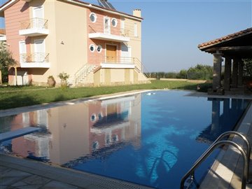 Photo 2 - Villa 449 m² in Peloponnisos