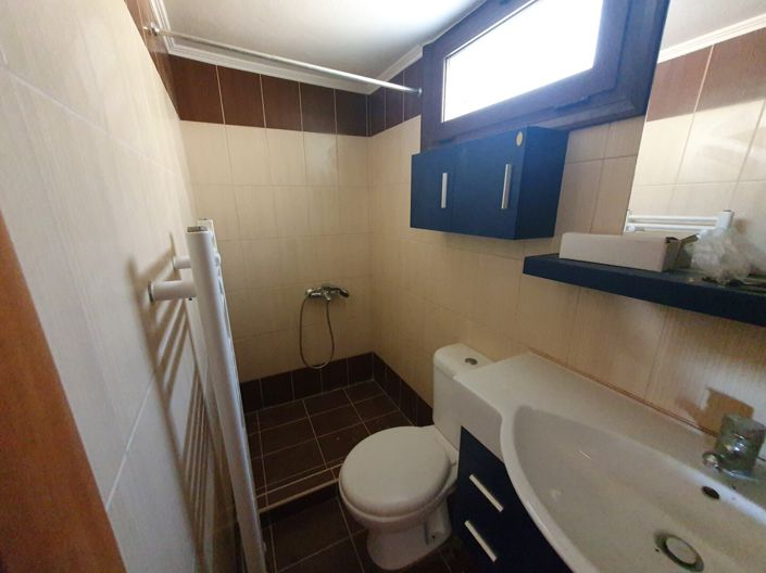 Image No.17-5 Bed Property for sale