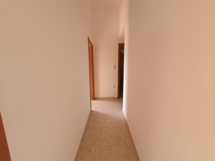 Image No.18-5 Bed Property for sale