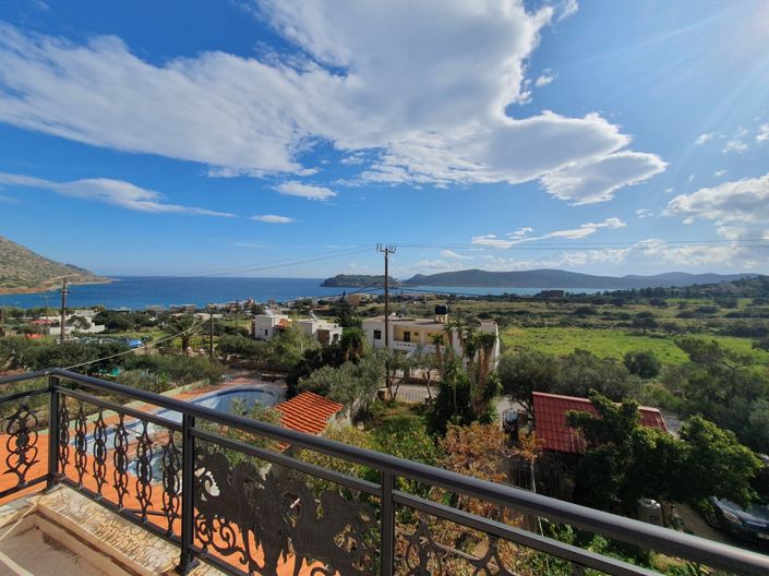 Image No.20-5 Bed Property for sale