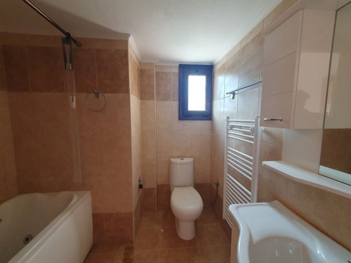 Image No.25-5 Bed Property for sale