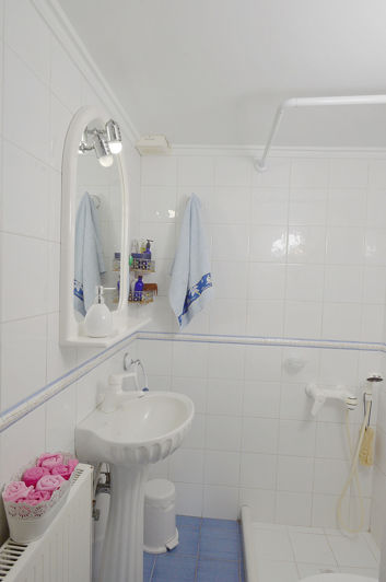 Image No.8-3 Bed Property for sale