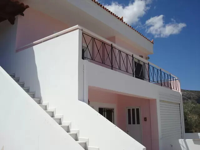 Image No.2-4 Bed Property for sale