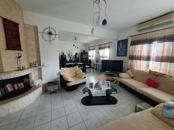 Image No.9-6 Bed Hotel for sale