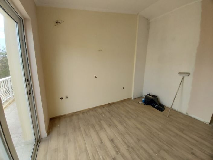 Image No.23-6 Bed Maisonette for sale