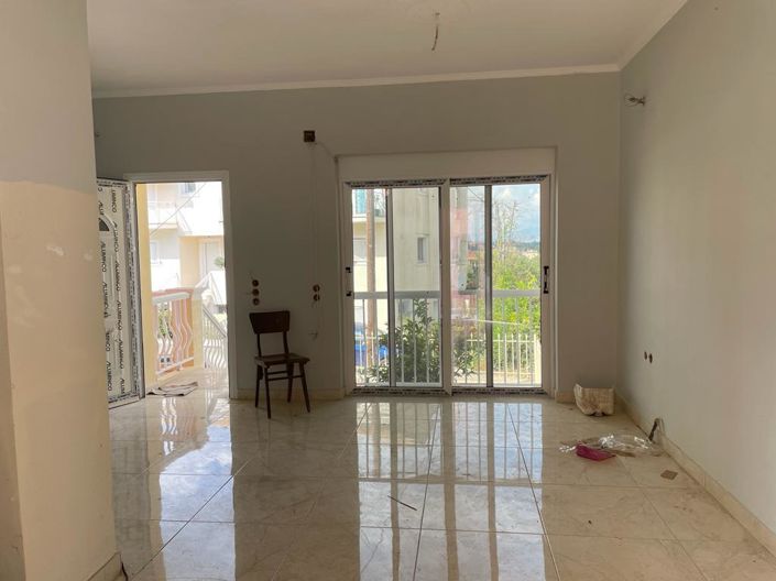 Image No.6-6 Bed Maisonette for sale