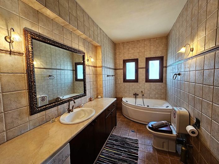 Image No.18-Villa for sale