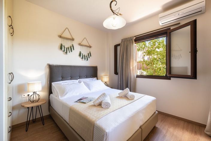 Image No.12-4 Bed Villa for sale