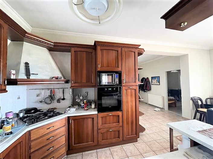 Image No.12-Propriété de 4 chambres à vendre à Karousades