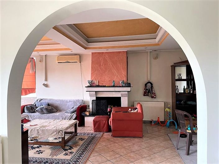 Image No.15-Propriété de 4 chambres à vendre à Karousades