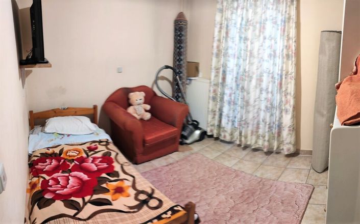 Image No.20-Propriété de 4 chambres à vendre à Karousades