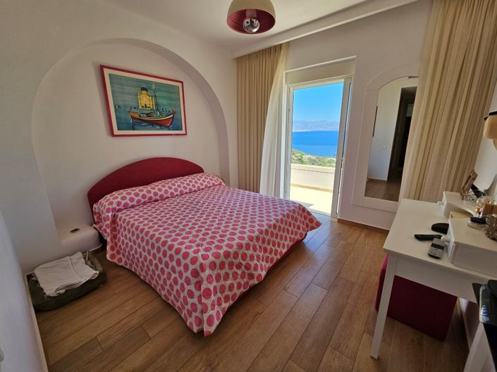 Image No.14-4 Bed Villa for sale