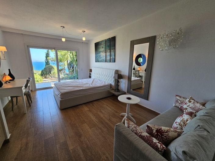Image No.24-4 Bed Villa for sale