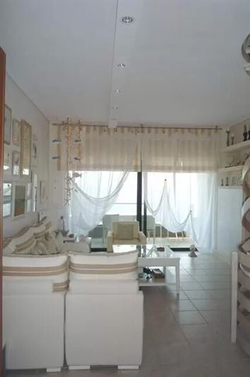 Image No.3-3 Bed Maisonette for sale