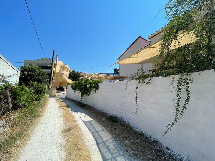 Image No.30-3 Bed Property for sale