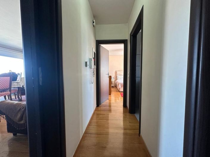 Image No.20-2 Bed Flat for sale